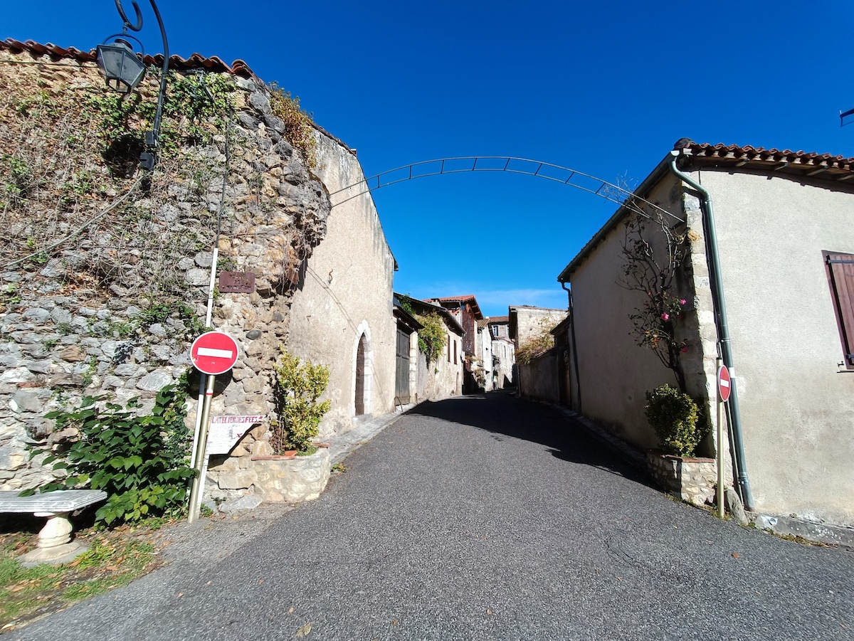 Puerta de L’Hyrisson
