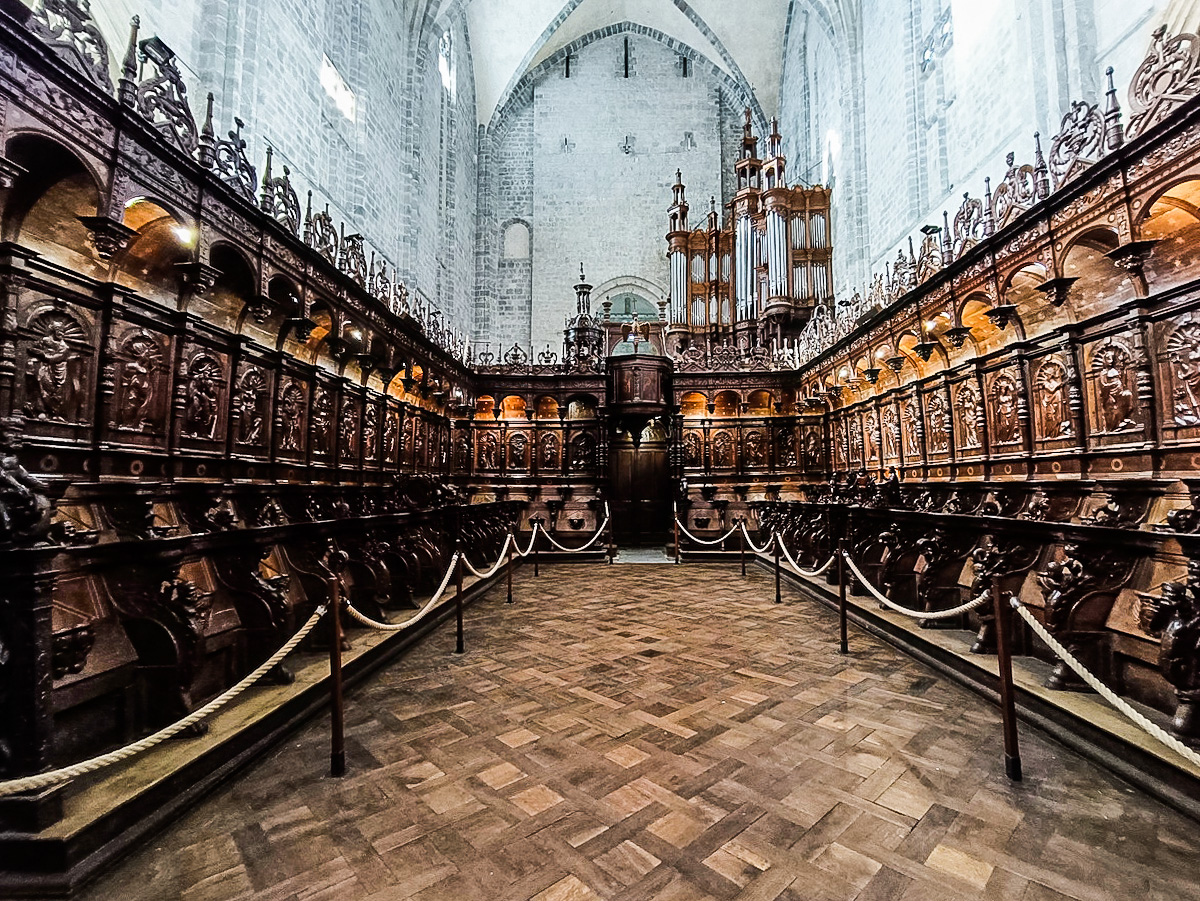 coro tallado de la Catedral de Saint-Bertrand-de-Comminges