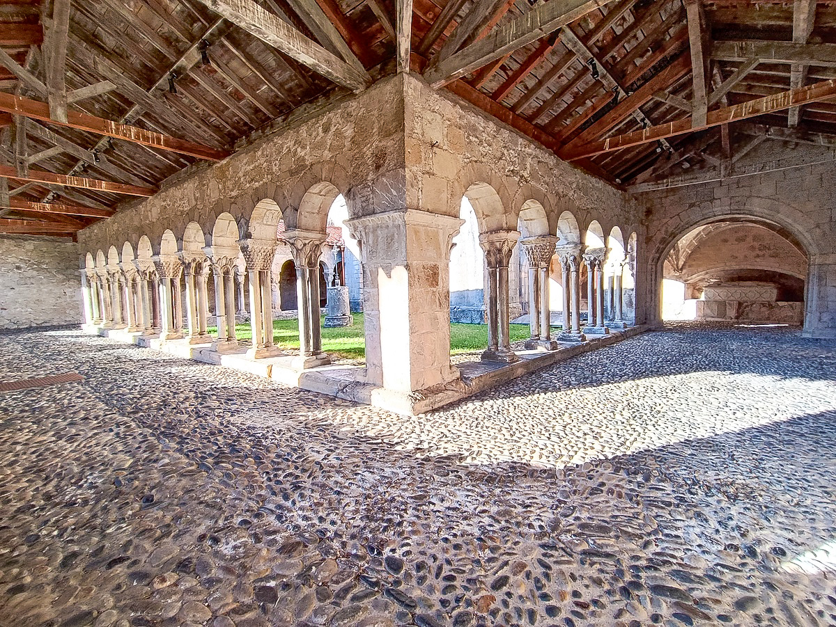 Saint-Bertrand-de-Comminges claustro