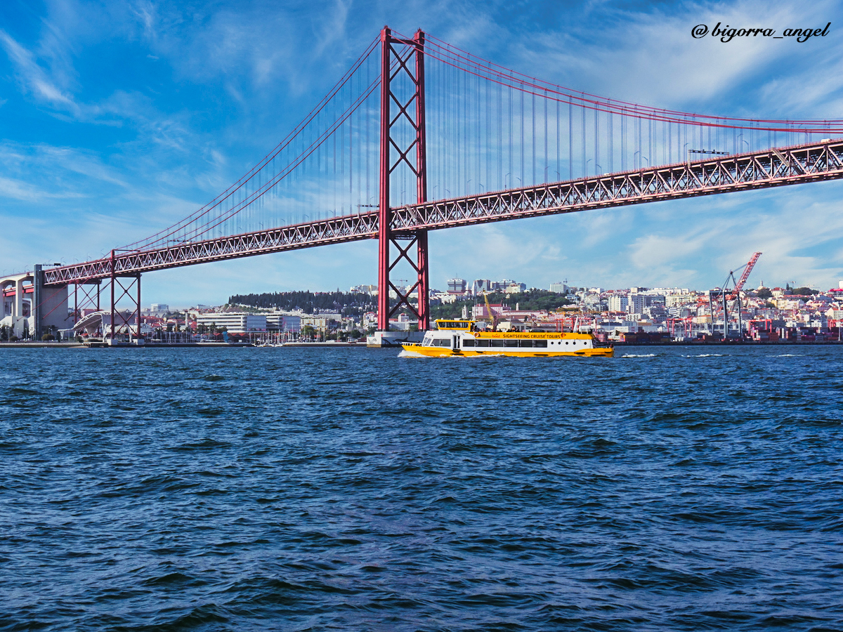 El Puente 25 de Abril