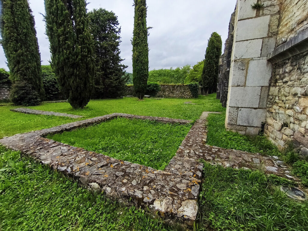 Saint Just de Valcabrère