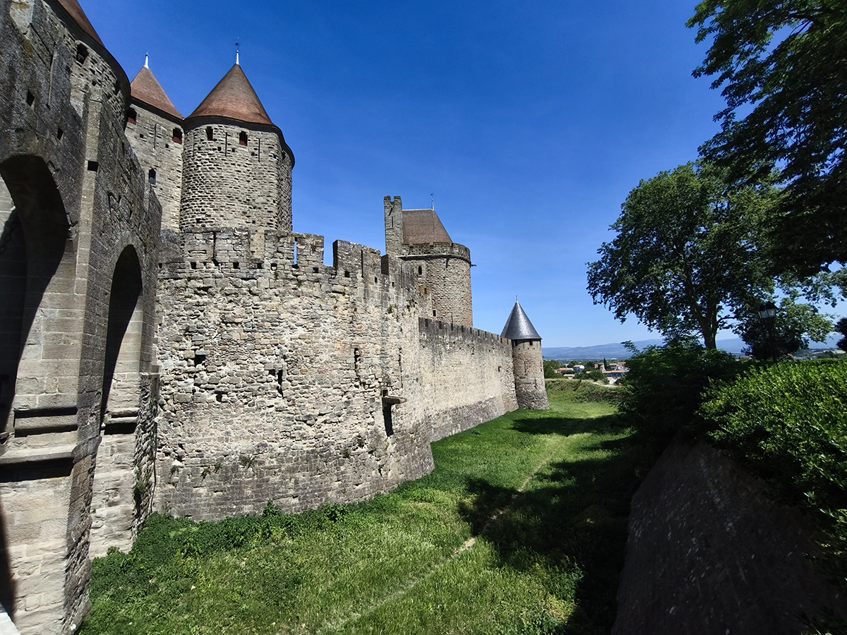 CARCASSONE_FOSO