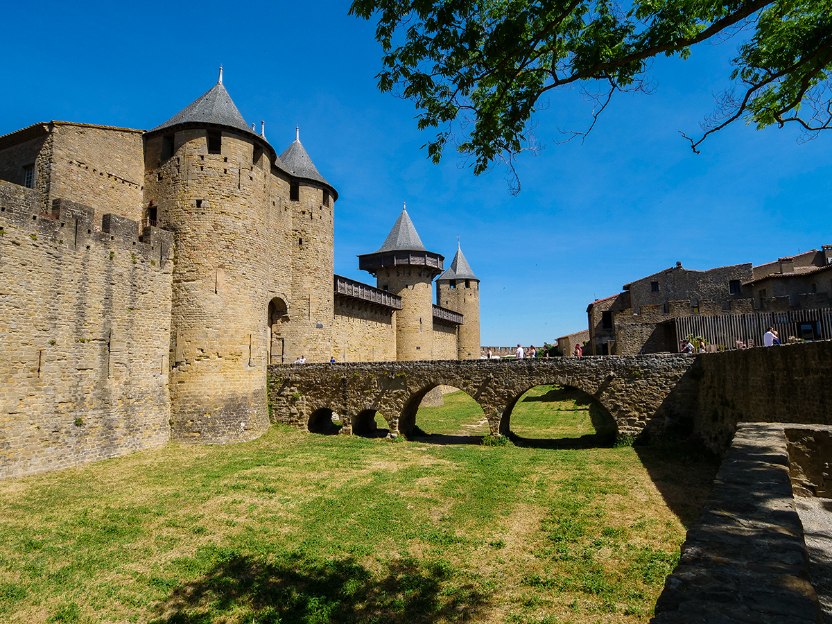 CARCASSONE FORTALEZA INTERIOR