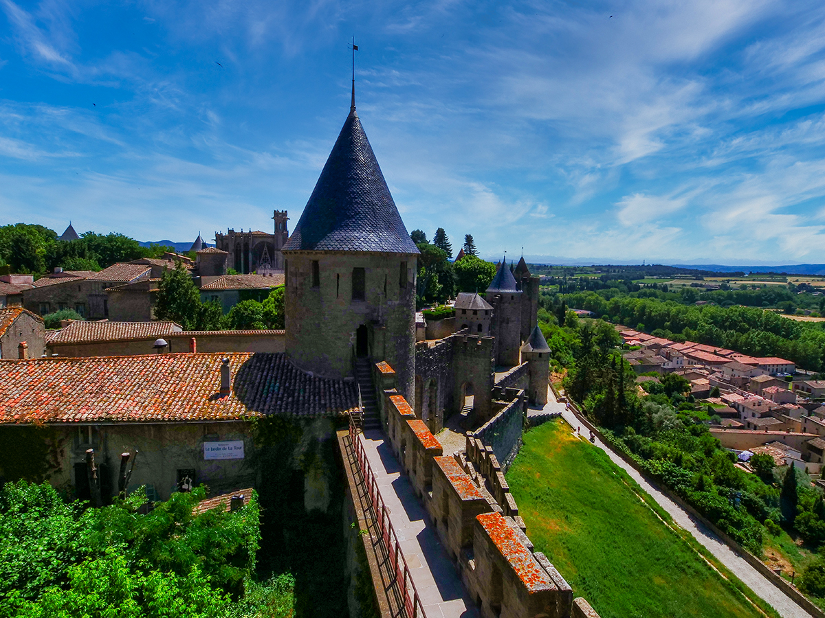 CARCASSONE MURALLA HOTEL